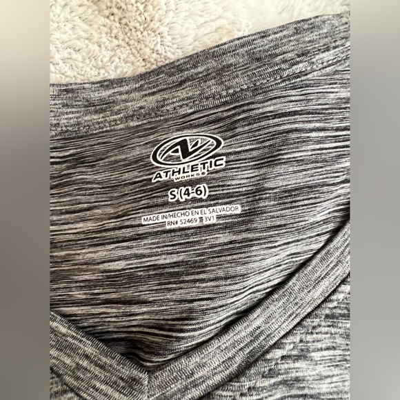⚠️🎀BIG $2 SALE!!⚠️🎀 Athletic works tee - Picture 3 of 3